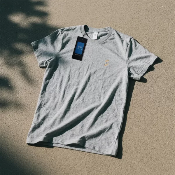 哑光黑色纸质服装吊牌-双层内嵌蓝底金字标志 - Image 5